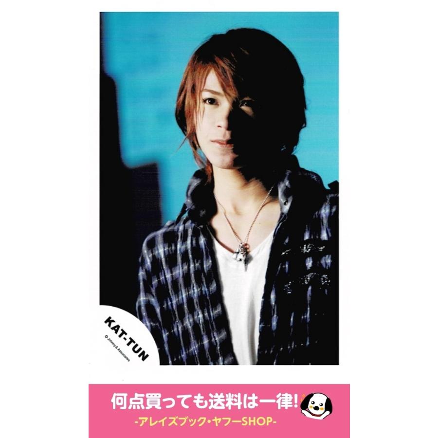 上田竜也 Kat Tun 公式生写真 衣装黒 白 ネックレス 目線左方向 背景水色 Z アレイズブック ヤフーshop 通販 Yahoo ショッピング