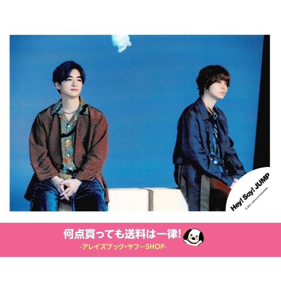 知念侑李 伊野尾慧 Hey Say Jump 公式生写真 Hey Say Jump Fab Live Speaks グッズオフショット 背景青 座り 口閉じ 目線右方向 Z アレイズブック ヤフーshop 通販 Yahoo ショッピング