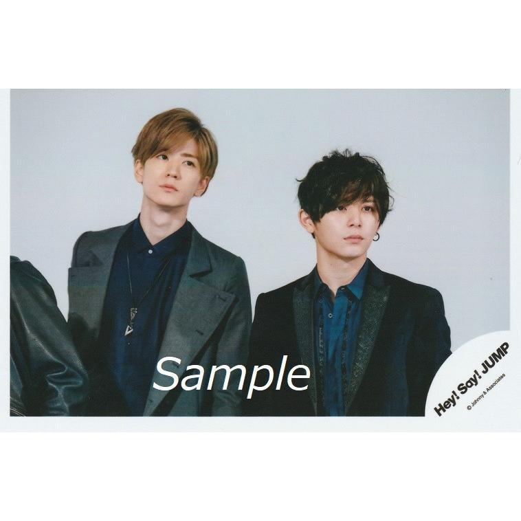 山田涼介 中島裕翔 Hey Say Jump 公式生写真 I O 背景グレー 目線右方向 Z 23 アレイズブック ヤフーshop 通販 Yahoo ショッピング