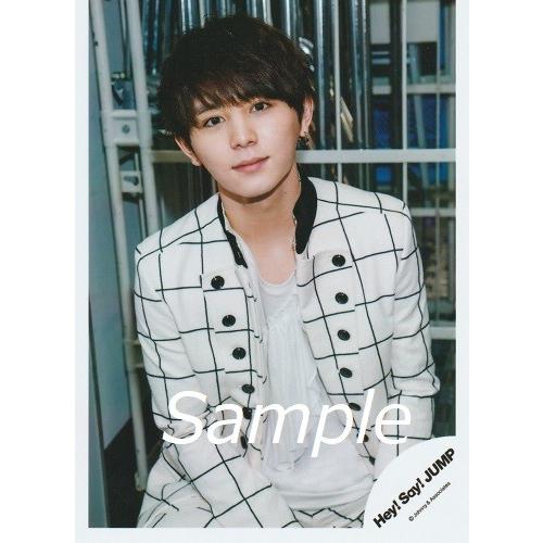 山田涼介 Hey Say Jump 公式生写真 I O 衣装白 黒 カメラ目線 口閉じ Z 3002 アレイズブック ヤフーshop 通販 Yahoo ショッピング