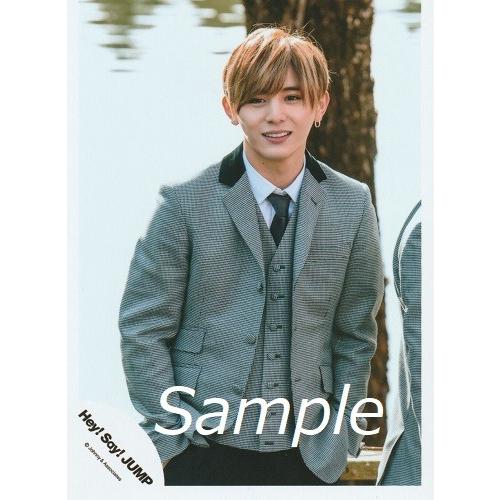 山田涼介 Hey Say Jump 公式生写真 Funky Time 衣装グレー 黒 白 ポッケに手入れ Z 335 アレイズブック ヤフーshop 通販 Yahoo ショッピング