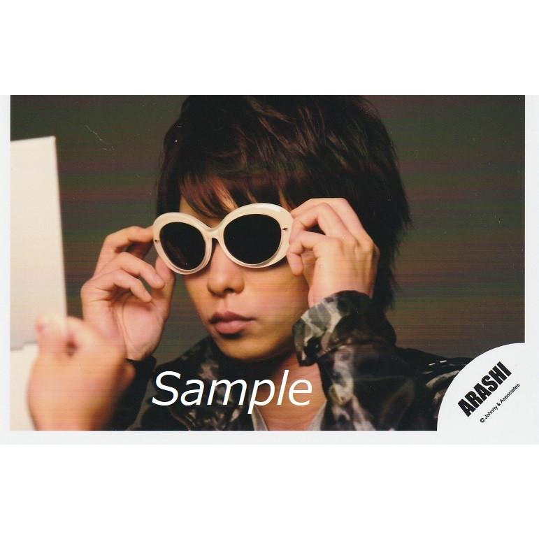 櫻井翔 嵐 公式生写真 ワイルドアットハート 衣装黒 背景茶色 サングラス Z 34 アレイズブック ヤフーshop 通販 Yahoo ショッピング