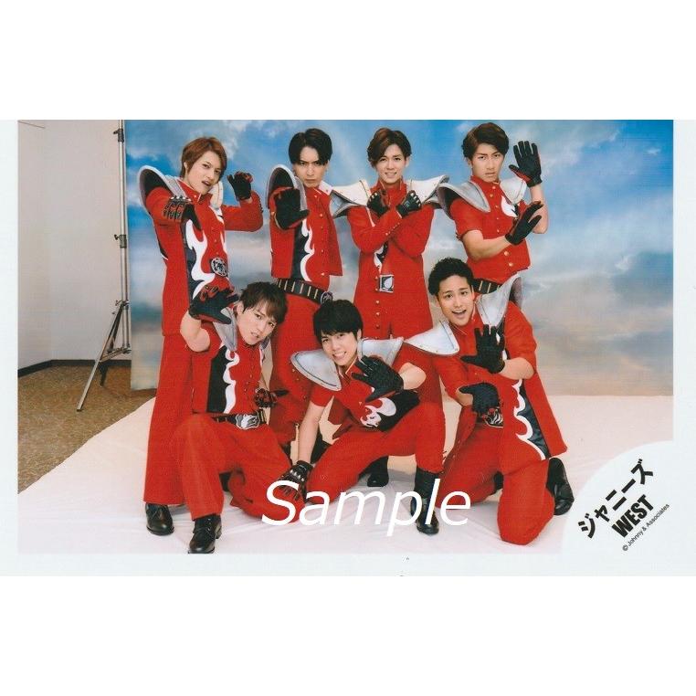 ジャニーズwest 集合 公式生写真 考えるな 燃えろ 僕ら今日も生きている 3人しゃがみ カメラ目線 Z 4104 アレイズブック ヤフーshop 通販 Yahoo ショッピング