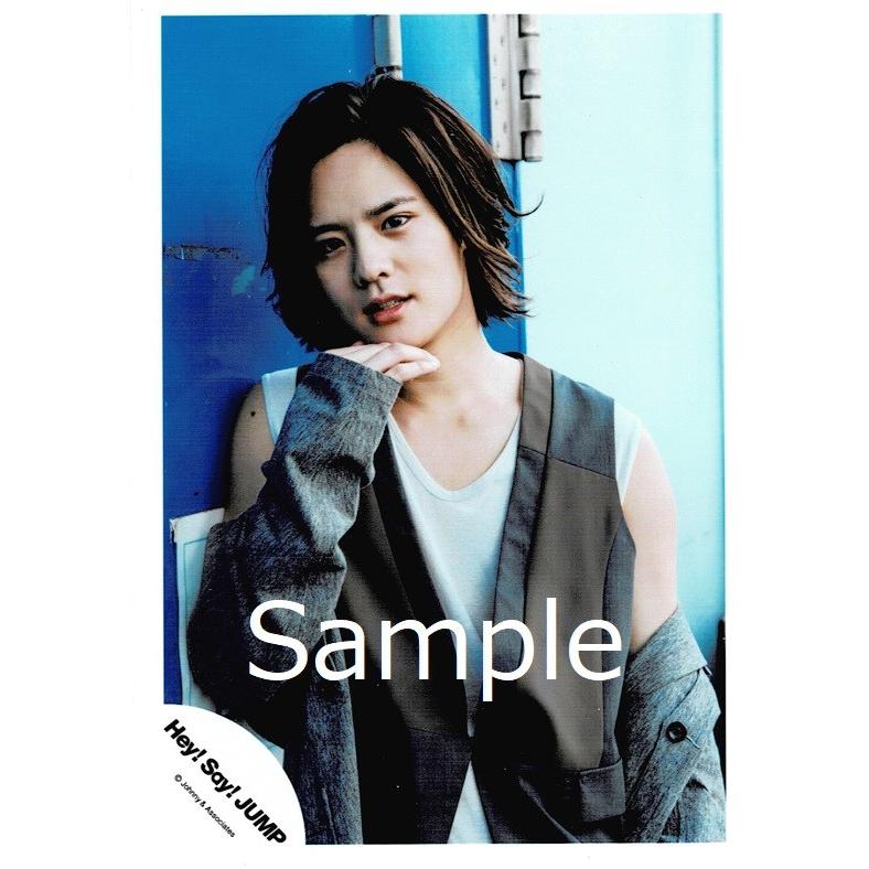 岡本圭人 Hey Say Jump 公式生写真 Over The Top 衣装グレー 茶色 白 カメラ目線 Z 5710 アレイズブック ヤフーshop 通販 Yahoo ショッピング
