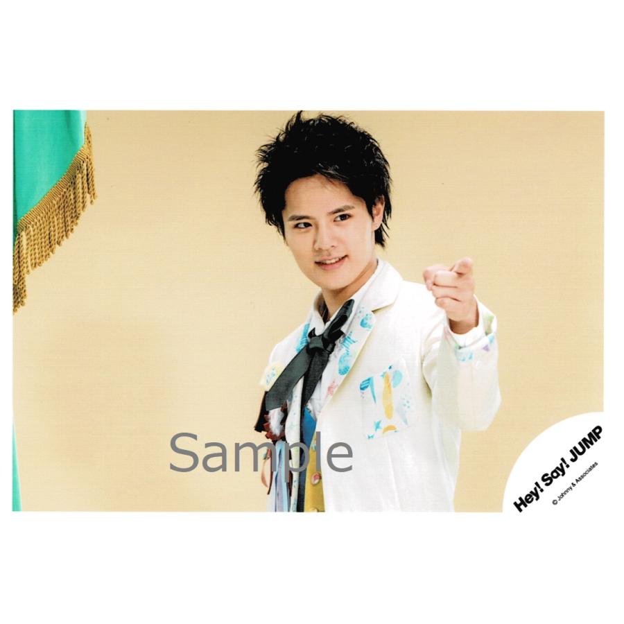 岡本圭人 Hey Say Jump 公式生写真 キミアトラクション 背景ベージュ 指差し Z 6336 アレイズブック ヤフーshop 通販 Yahoo ショッピング