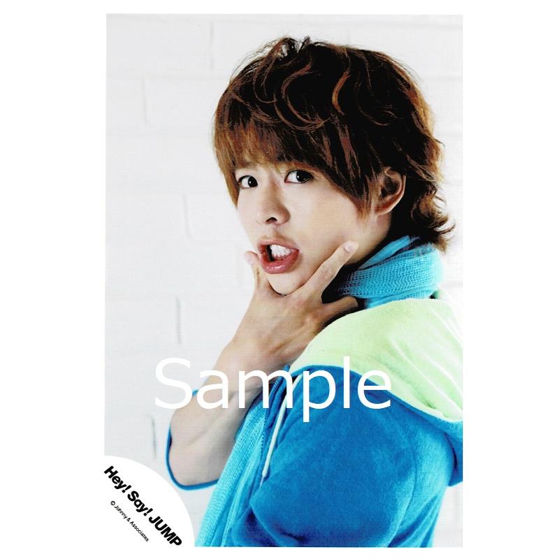 有岡大貴 Hey Say Jump 公式生写真 Smart 衣装水色 黄緑 カメラ目線 背景白 Z 6800 アレイズブック ヤフーshop 通販 Yahoo ショッピング