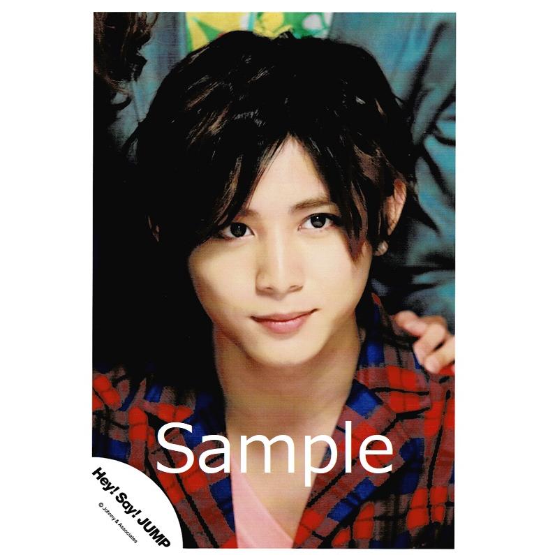 山田涼介 Hey Say Jump 公式生写真 ウィークエンダー 衣装赤 青 口閉じ 目線若干右 Z 6871 アレイズブック ヤフーshop 通販 Yahoo ショッピング