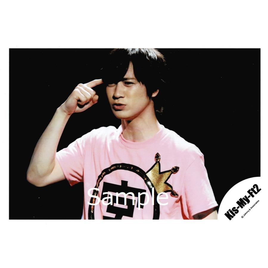 宮田俊哉 Kis My Ft2 キスマイ 公式生写真 ヲタクだったってit S Alright 衣装ピンク 背景黒 右手人差し指立て Z 7053 アレイズブック ヤフーshop 通販 Yahoo ショッピング