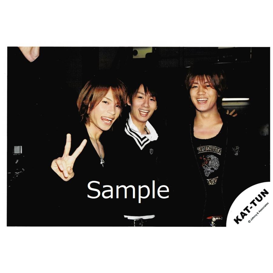 中丸雄一 上田竜也 赤西仁 Kat Tun 公式生写真 カメラ目線 口開け 真ん中中丸 上田ピース Z 7317 アレイズブック ヤフーshop 通販 Yahoo ショッピング