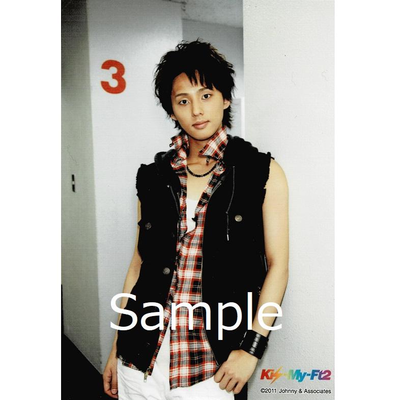 藤ヶ谷太輔 Kis My Ft2 キスマイ 公式生写真 11 衣装黒 赤 白 カメラ目線 口閉じ Z 7807 アレイズブック ヤフーshop 通販 Yahoo ショッピング