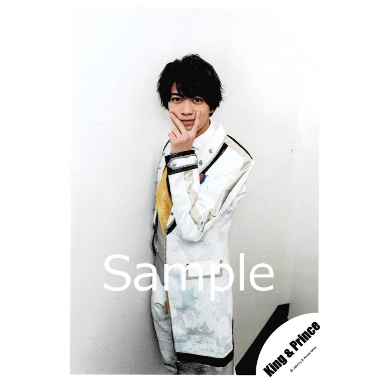 高橋海人 キンプリ 公式生写真 シンデレラガール カメラ目線 背景白 口閉じ Z 71 アレイズブック ヤフーshop 通販 Yahoo ショッピング