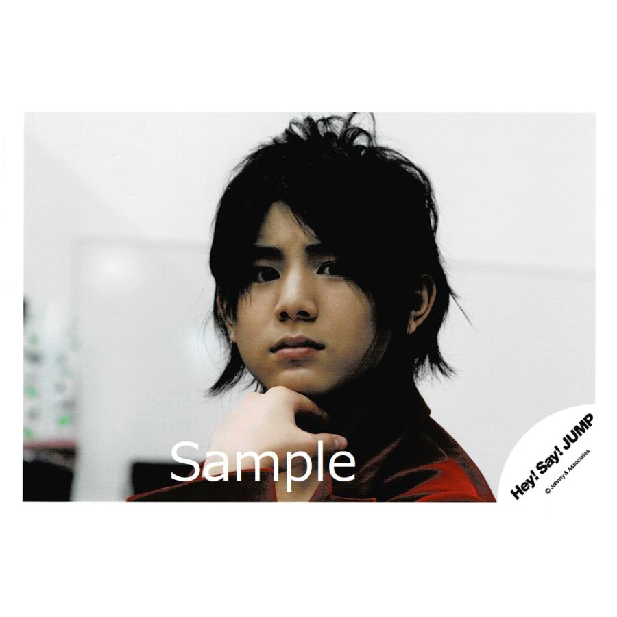 山田涼介 Hey Say Jump 公式生写真 衣装赤 カメラ目線 口閉じ 手顔下 Z 7922 アレイズブック ヤフーshop 通販 Yahoo ショッピング