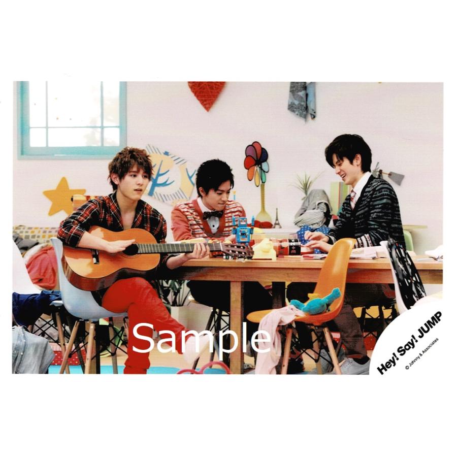 山田涼介 知念侑李 中島裕翔 Hey Say Jump 公式生写真 山田ギター持ち 座り Z 7931 アレイズブック ヤフーshop 通販 Yahoo ショッピング
