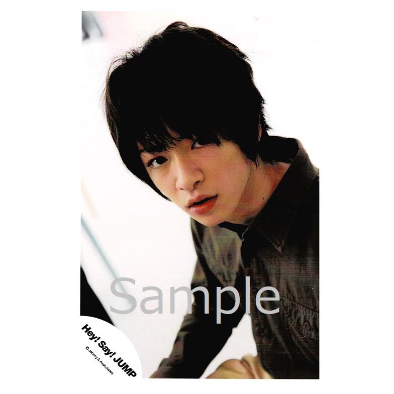 知念侑李 Hey Say Jump 公式生写真 衣装茶色 背景白 若干口開け カメラ目線 Z 8160 アレイズブック ヤフーshop 通販 Yahoo ショッピング