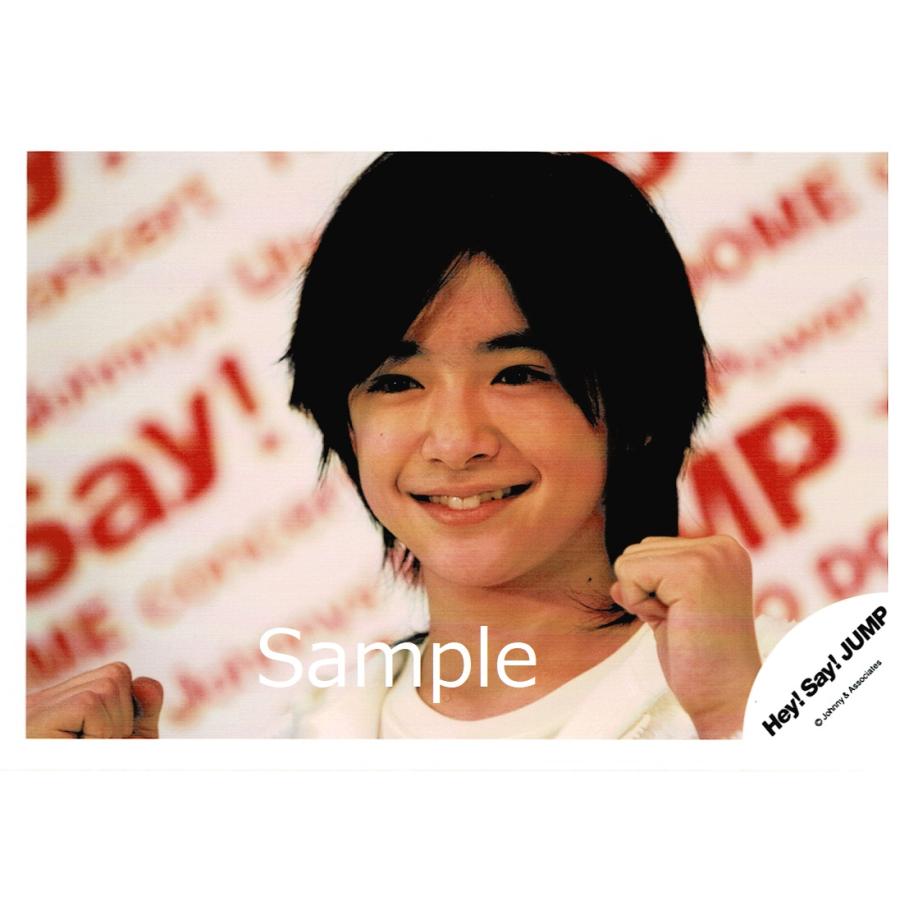 知念侑李 Hey Say Jump 公式生写真 衣装白 歯見せ 目線若干左 手グー Z 8178 アレイズブック ヤフーshop 通販 Yahoo ショッピング