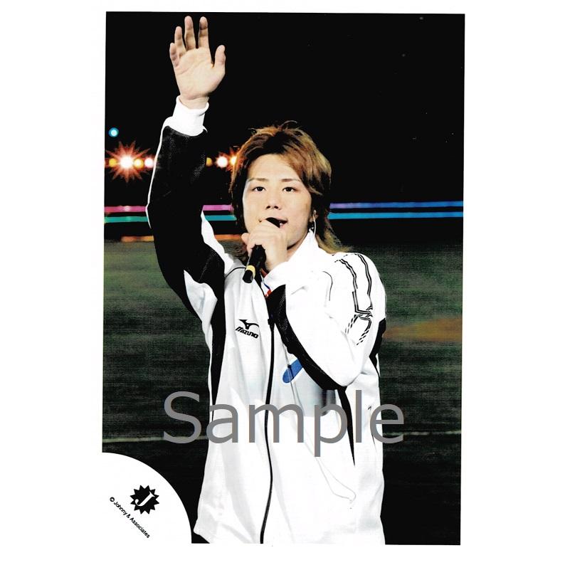 北山宏光 Kis My Ft2 キスマイ 公式生写真 衣装白 青 黒 マイク持ち 右手上にあげ Z 30 アレイズブック ヤフーshop 通販 Yahoo ショッピング