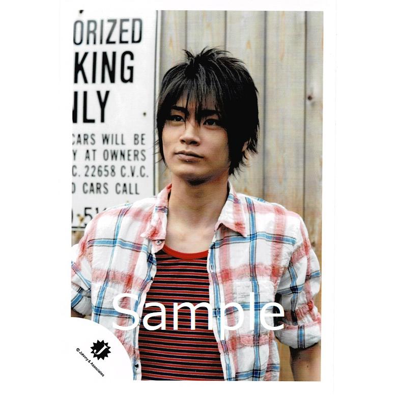 横尾渉(Kis-My-Ft2/キスマイ) 公式生写真/Jロゴ・衣装白×赤×青・目線左 
