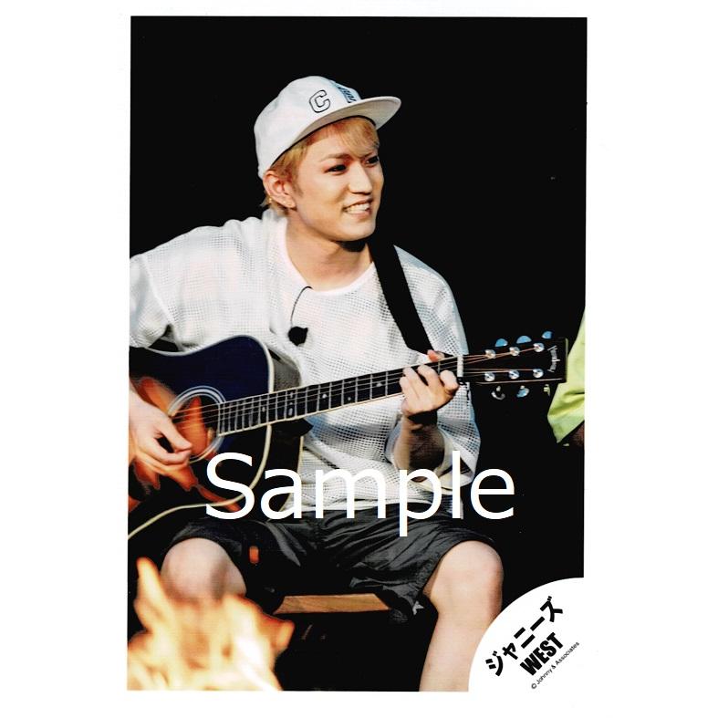 神山智洋 ジャニーズwest 公式生写真 Westv 衣装白 緑 ギター持ち 帽子 歯見せ Z 8455 アレイズブック ヤフーshop 通販 Yahoo ショッピング