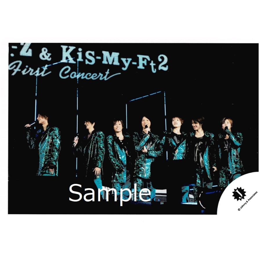 Kis My Ft2 キスマイ 集合 公式生写真 Jロゴ ライブ 衣装緑 4人マイク持ち 背景黒 Z 8500 アレイズブック ヤフーshop 通販 Yahoo ショッピング