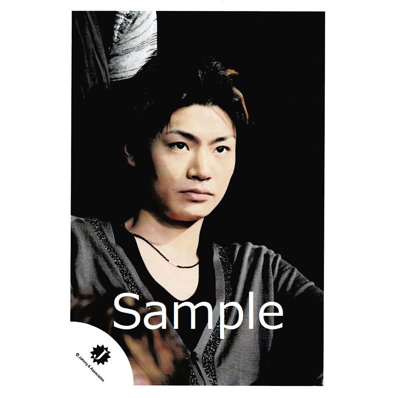 横尾渉 Kis My Ft2 キスマイ 公式生写真 Jロゴ 衣装グレー 黒 背景黒 目線若干右 Z 9021 アレイズブック ヤフーshop 通販 Yahoo ショッピング