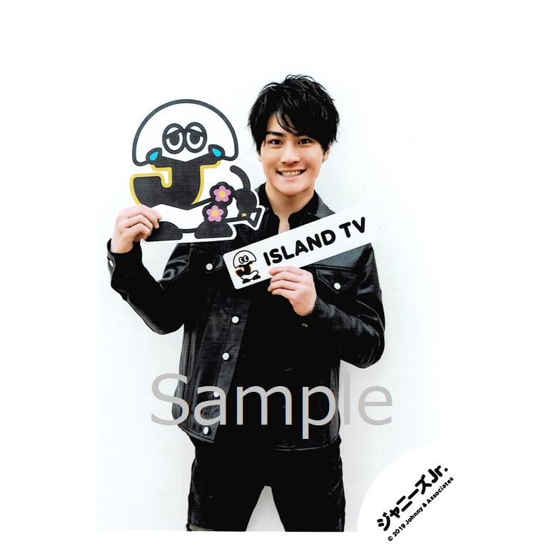森本慎太郎 Sixtones 公式生写真 ジャニーズjr ロゴ Johnnys Island Store オフショット 衣装黒 背景白 カメラ目線 Z 9126 アレイズブック ヤフーshop 通販 Yahoo ショッピング