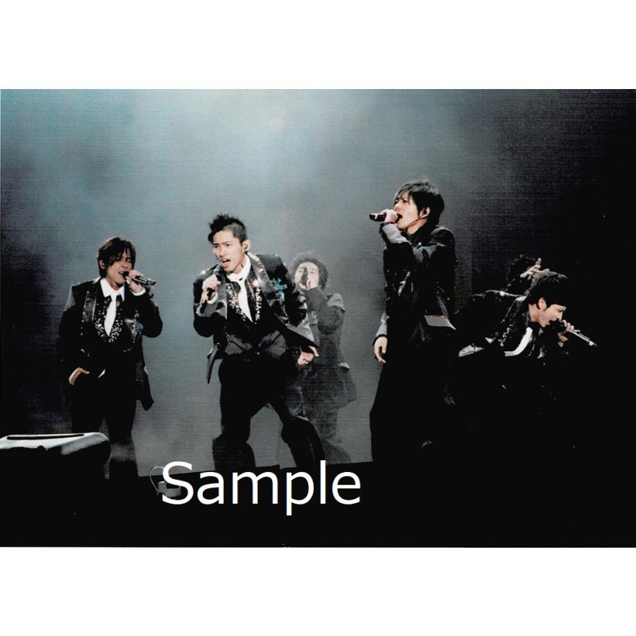 岡田准一 三宅健 森田剛 坂本昌行 V6 公式生写真 ライブ 衣装黒 白 マイク持ち 口開け Z 9611 アレイズブック ヤフーshop 通販 Yahoo ショッピング