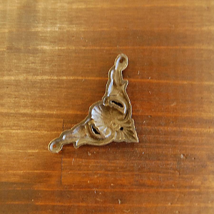 ブラス飾り 角飾り 真鍮金具 インドネシア直輸入 インテリアパーツ