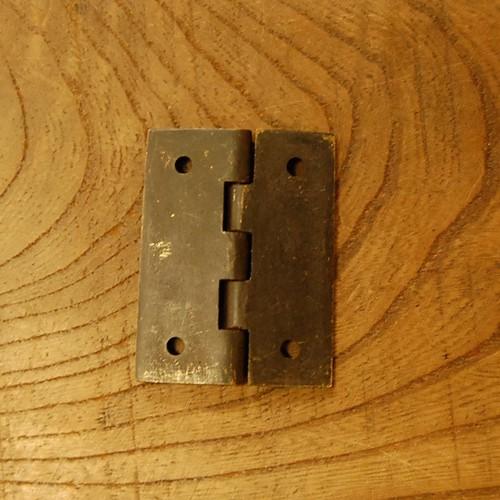 ブラス蝶番448 ヒンジ 真鍮 インドネシア直輸入 インテリアパーツ 古色仕上げ 家具部品 DIY 住まいづくり 店づくり 扉金具 |  | 03