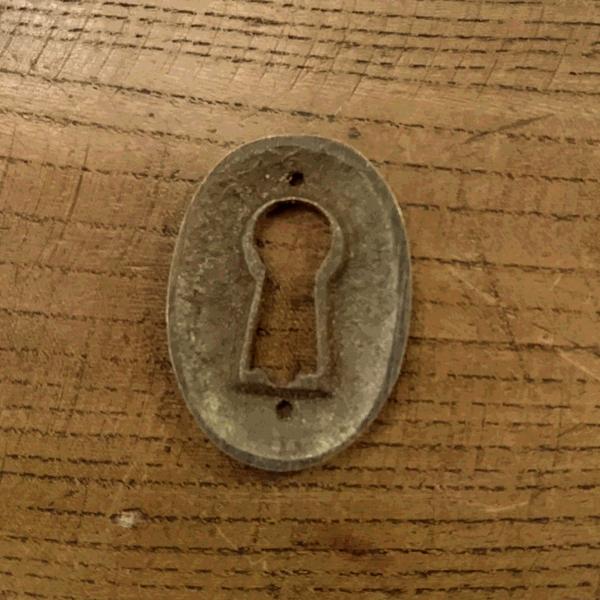 ブラス鍵穴462b 真鍮金具 カギ穴 アクセサリーパーツ