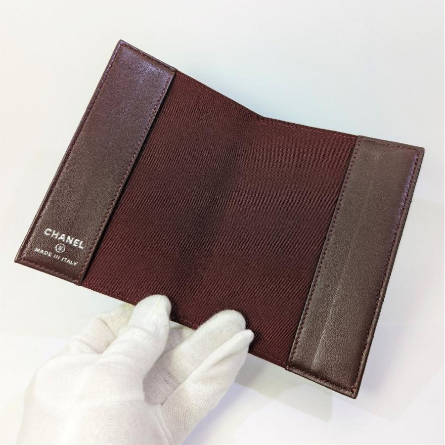 CHANEL（シャネル） マトラッセ ラムスキン パスポートケース 17番台 8