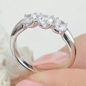 ダイヤモンド リング プラチナ 指輪 ダイヤ pt900 スリーストーン 3石