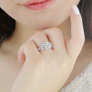 pt900 ダイヤモンドリング H-SIクラス 0.75ct 繊細な透かし模様