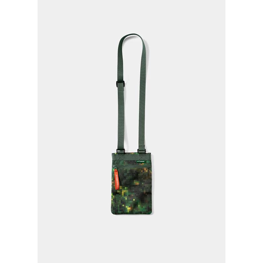 APPLEBUM（アップルバム） ネックポーチ “Pixel Camo” Neck Pouch