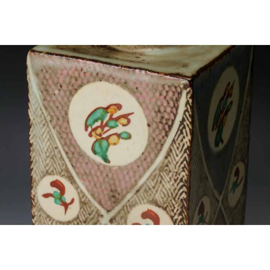 人間国宝 島岡達三 象嵌赤繪草花文方壷 没後10年作品展 展示作品 島岡