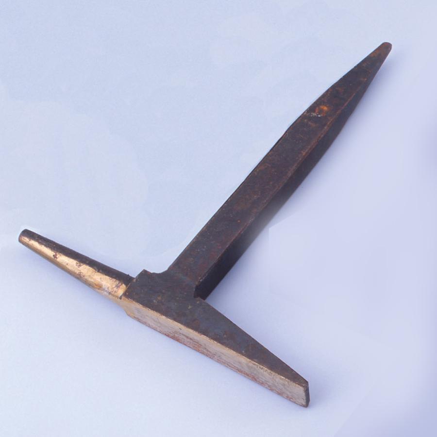 お取り寄せ品 代引きキャンセル不可 金床 当て金 T字床 金属 彫金 工芸 工具 金床 画材 ものづくりのアートロコ 通販 Yahoo ショッピング