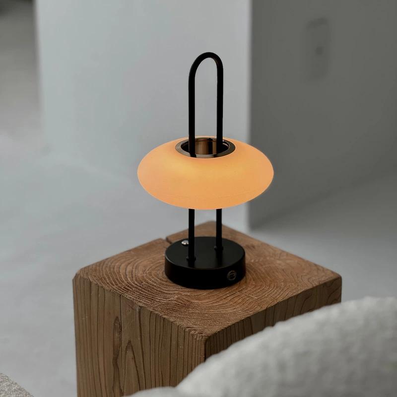 USB ellipseシェード ハンドル付き LED テーブルランプ [ART OF 