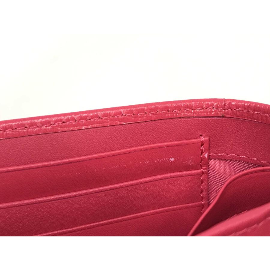 MCM チャーム付き ウォレット 折りたたみ財布 ミニ財布 3つ折り MCM チャーム付き ウォレット 折りたたみ財布 ミニ財布 3つ折り