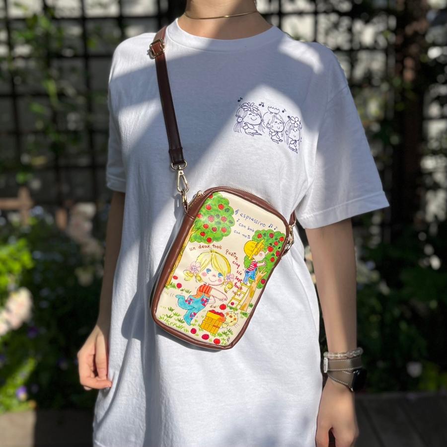 【水森亜土】2WAYミニショルダーバッグ「星座(グリーン)/リンゴ(ブラウン)/サムワン(ネイビー)/バレエ(レッド)」スマホがすっぽり入るポリウレタンポーチ/4種類 |  | 06