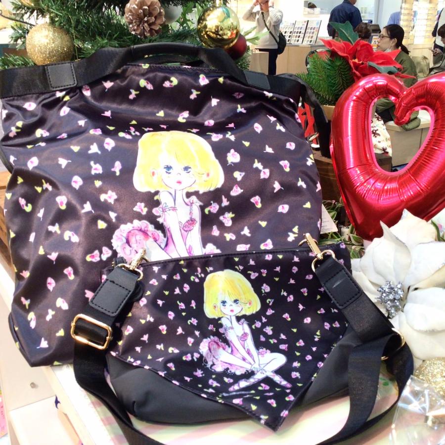 【水森亜土】アディーフスカーフ親子バック（ネイビー/ベージュ/ワインレッド/ブラック)〈SAC × 水森亜土コラボ商品〉/プレゼント/ギフト/カバン |  | 10