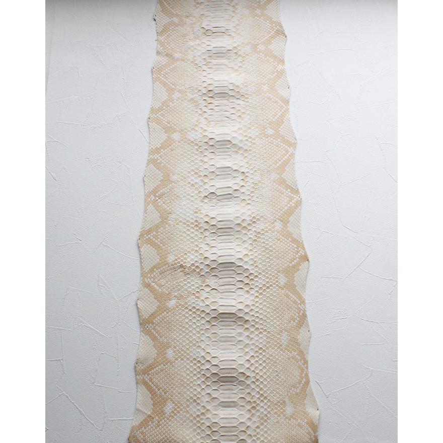 革販売 1枚 アルビノ ダイヤモンドパイソン 3.2m XLマット蛇革 ヘビ 革