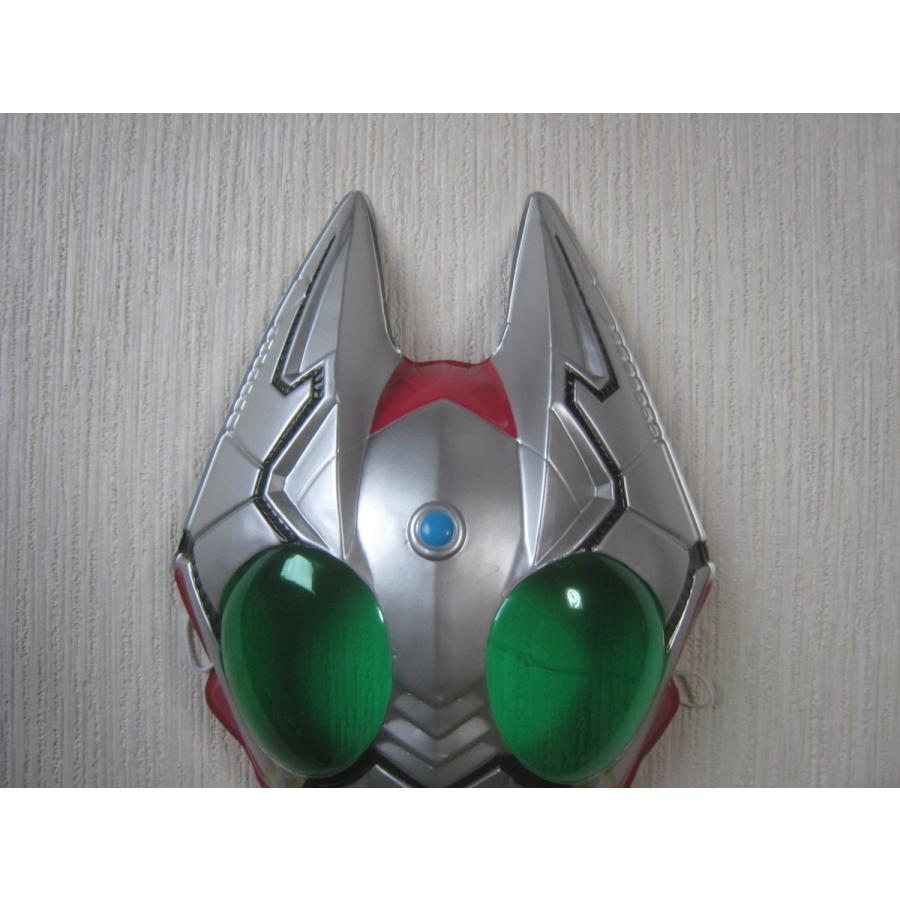 激レア　仮面ライダーブレイド レトロ　缶バッジ 「仮面ライダーシリーズ 2004 平成仮面ライダー20作品記念グッズセットVol.2が全国のローソンにて