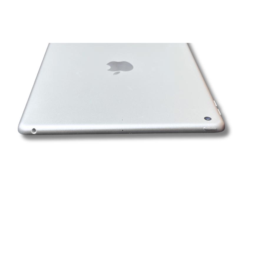iPad 第6世代 32GB Wi-Fiモデル シルバー 充電回数3回 バッテリー100