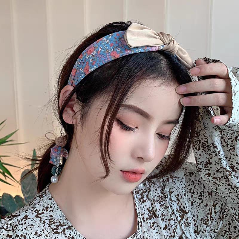 カチューシャ レディース ヘアアクセサリー 髪飾り おしゃれ ヘッドアクセサリー 花柄 リボン チャーム パール カジュアル ブラック レッド ミセス/[faa35]の画像