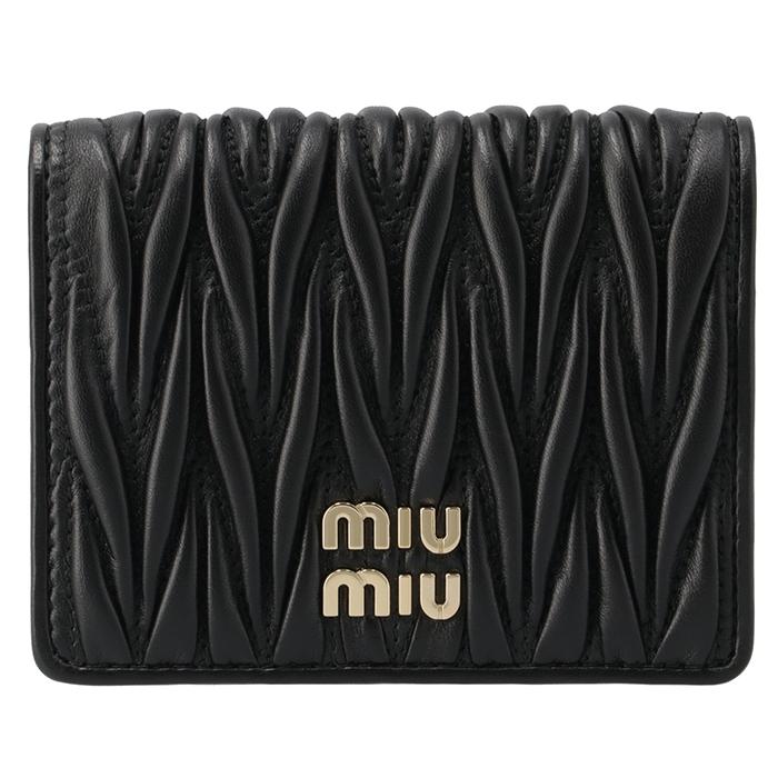 【洗練された立体感】miumiu キルティング スモールウォレット キルティング MiuMiu(ミュウミュウ) 財布・小物(レディース