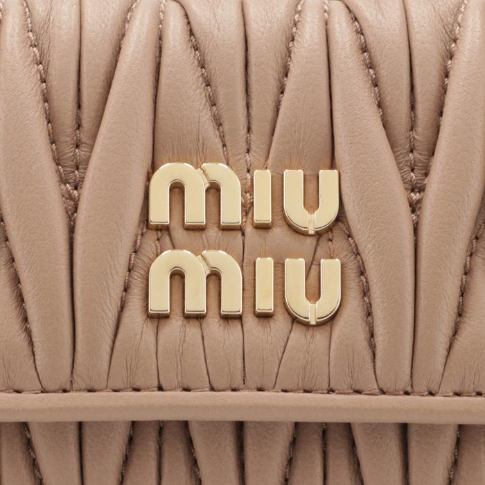 miu ミュウミュウ MIU キーケース 6連 マテラッセ 三つ折り 6連 miu ミュウミュウ MIU キーケース 6連 マテラッセ 三つ折り 6連