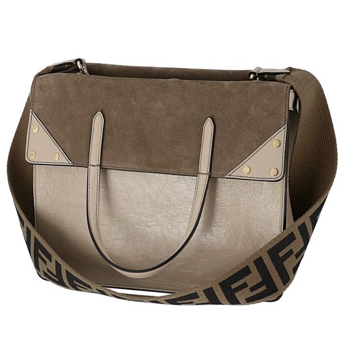 コンビニ受取対応商品】 FENDI フリップラージ FFロゴストラップ