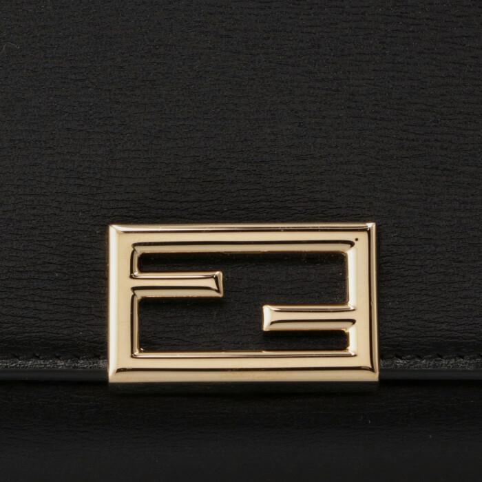 FENDI 財布 二つ折り ミディアム バゲット BAGUETTE