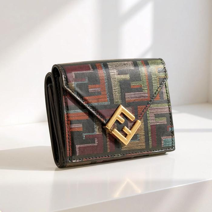 FENDI（フェンディ） 【並行輸入品】 財布 三つ折り ミディアム FF