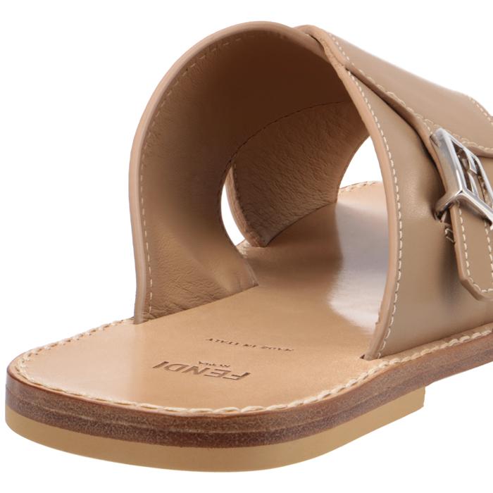 FENDI フェンディ 大人もOK キッズ サンダル バゲット フラット FENDI フェンディ 大人もOK キッズ サンダル バゲット フラット