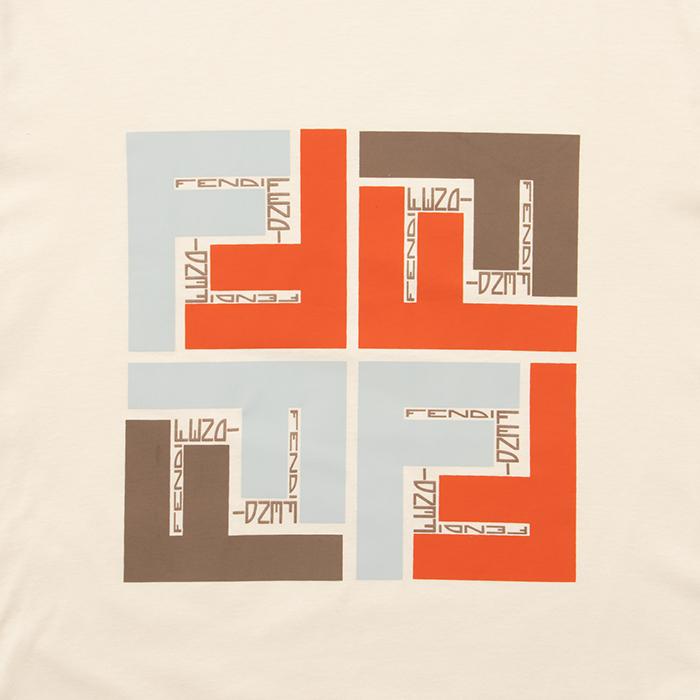FENDI 大人もOK キッズ Tシャツ マクロパズルロゴ 半袖シャツ クルー  